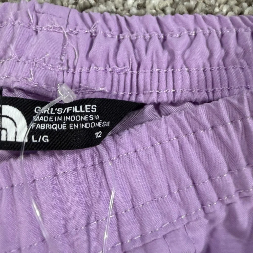 The North Face Girls Lupine Purple Class V FlashDry Shorts NF Size L 12 NEW